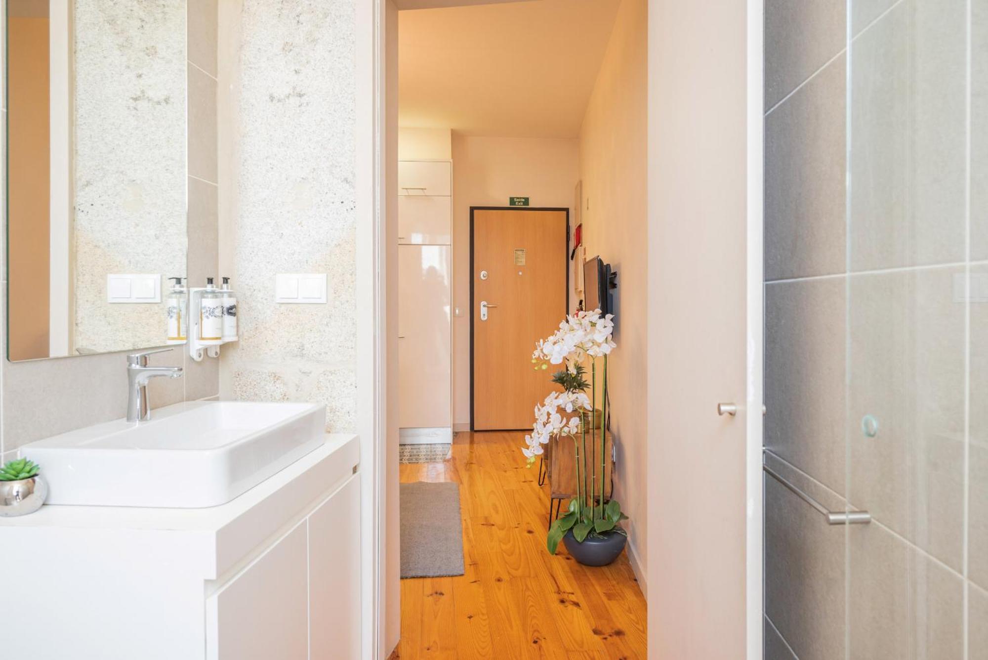 Lovely Charm House Downtown Porto Near Metro With Ac ภายนอก รูปภาพ